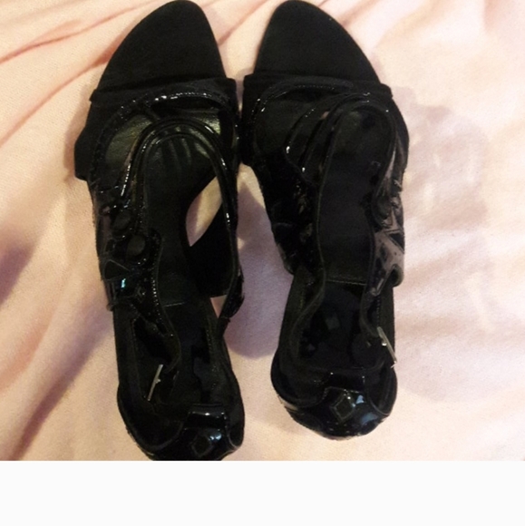 Designer DIOR Patent Leather Sandals - Picture 4 of 10